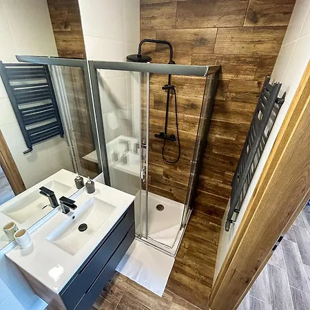 Aquarius Stawy Walczewskiego 8 *