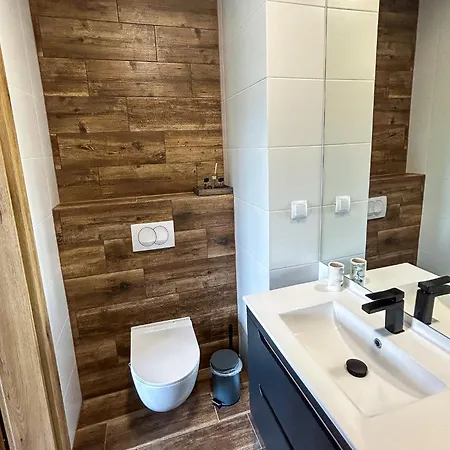 Apartman Aquarius Stawy Walczewskiego 8 *